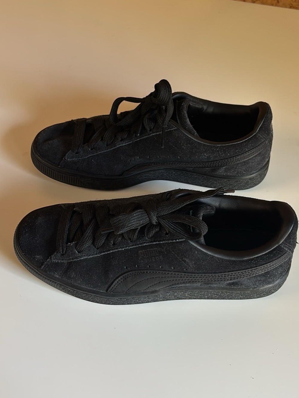 PUMA Suede Classic Sneakers in Black - Picture 2 of 8